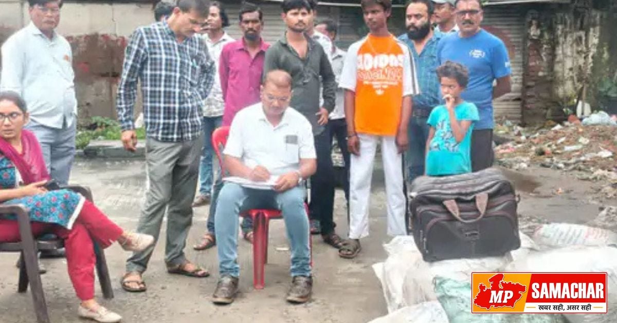 नर्मदापुरम में खाद्य विभाग की बड़ी कार्रवाई: बस से 650 किलो संदिग्ध मावा बरामद