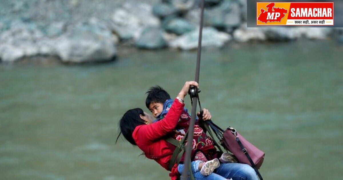 नेपाल सीमा पर मंडराया बाढ़ का नया संकट, तिब्बत की झील फटने की आशंका