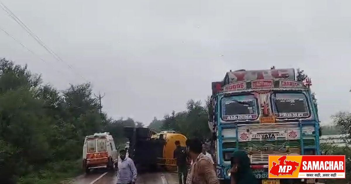 रीवा-सीधी हाईवे पर बस और बल्कर की भीषण टक्कर, कई यात्रियों के हताहत होने की आशंका
