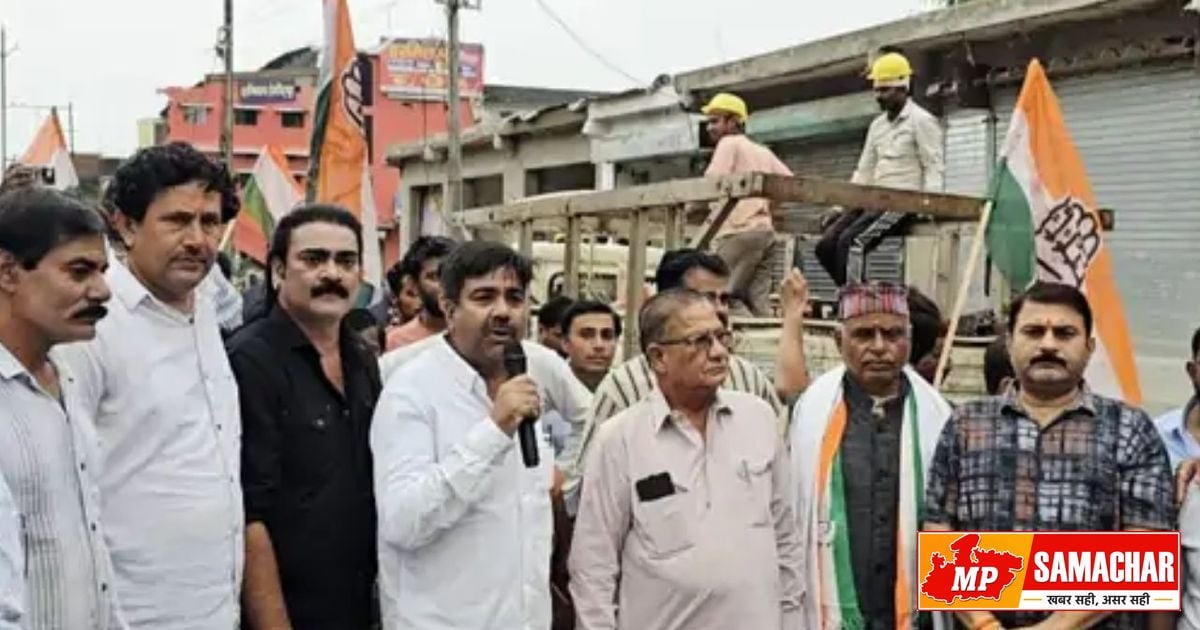 शहडोल में बदहाल सड़कों पर कांग्रेस का हल्ला बोल, निर्माण में देरी पर दी चेतावनी