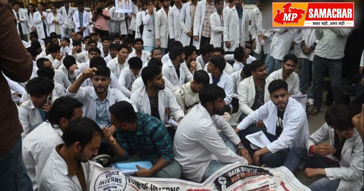 भोपाल: इंटर्न डॉक्टरों का आंदोलन तेज, OPD और OT सेवाओं के बहिष्कार का ऐलान